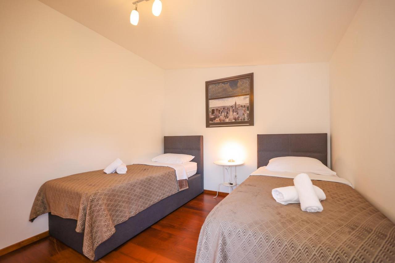 Sunny Terrace With Two Bedroom And Parking Apartament Zadar