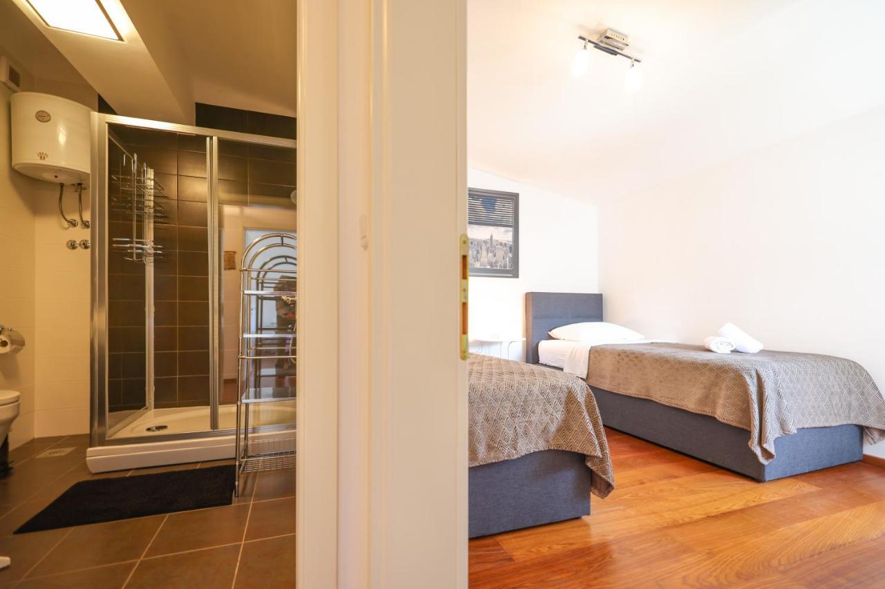 Sunny Terrace With Two Bedroom And Parking Apartament Zadar