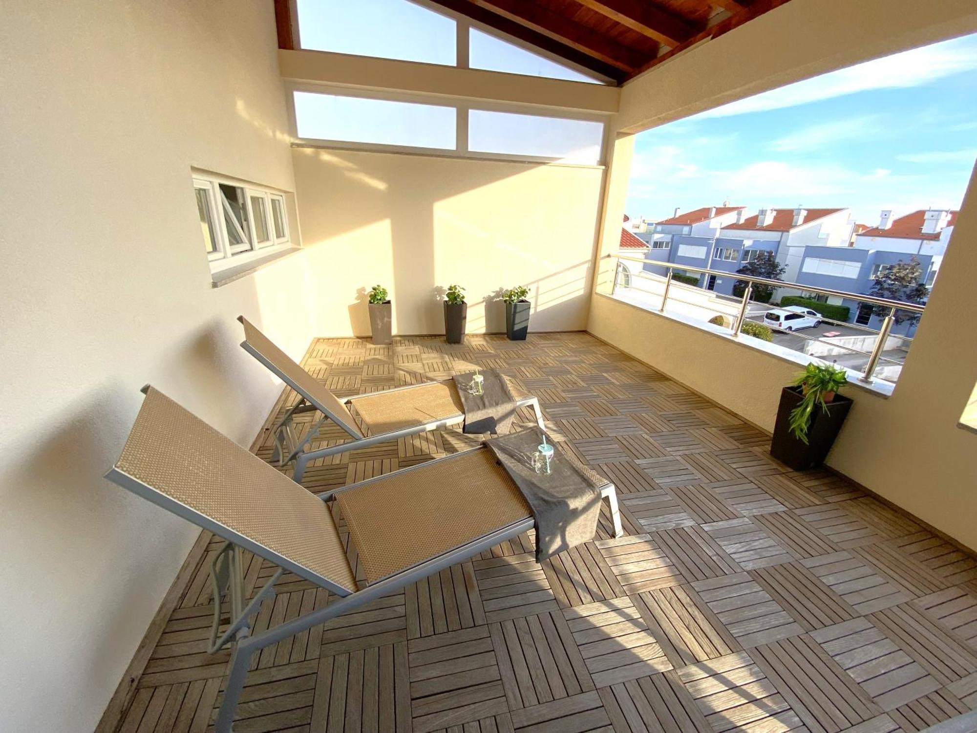 Sunny Terrace With Two Bedroom And Parking *